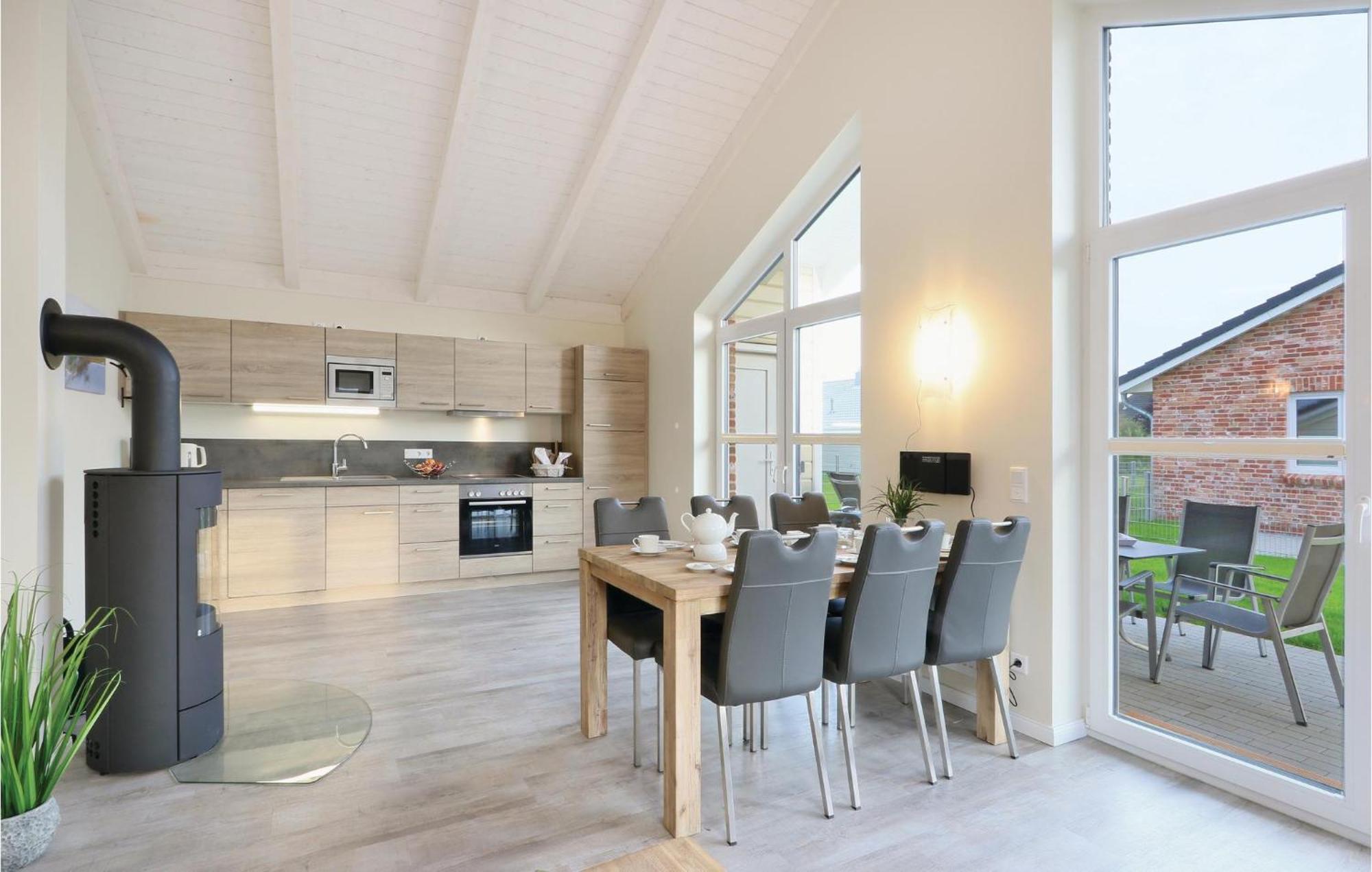 Beautiful Home In Dagebuell With Wifi Kültér fotó